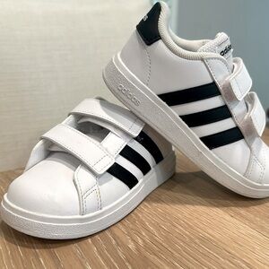 Adidas Toddler Grand Court Sneaker ALL White w/ Black Stripes BRAND NEW no tag